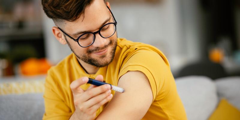 young-man-injecting-medication